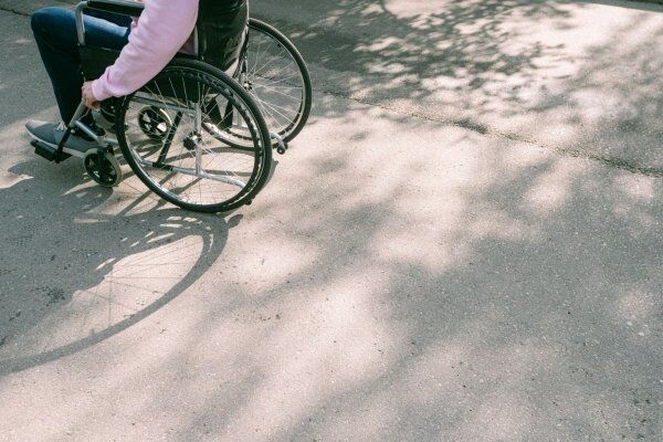 Critérios de escolha e decisão: alinhamento postural e distribuição de pressão em cadeiras infantis Critérios de escolha e decisão: alinhamento postural e distribuição de pressão em cadeiras infantis
