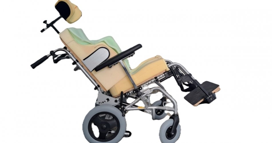 Cadeira de Rodas Adaptada Discovery Ottobock: Estabilidade e Conforto para Pacientes com Alta Necessidade de Suporte